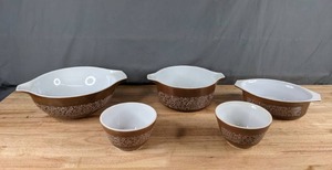 lot 180 image: Set of (5) Vintage Pyrex Cinderella and Round Mixing Bowls (Brown Woodland) - B