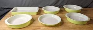 lot 215 image: Vintage Pyrex Yellow Dessert Dawn Assortment - B
