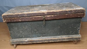 lot 267 image: Vintage Custom Wooden Tool Chest with Wood Working Tools, Includes Henry Disston & Sons Hand Saws - X
