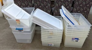 lot 282 image: Lot of 17 Plastic Bins and Bin Lids - N