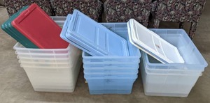 lot 286 image: Lot of 13 Plastic Bins and Plastic Lids - N