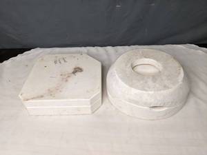 lot 299 image: Vintage Arnels Ceramic Slip Cast Molds of Plate and Ashtray - X