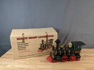 lot 325 image: Jim Beams Grant Locomotive Train Car Regal China Decanter - V