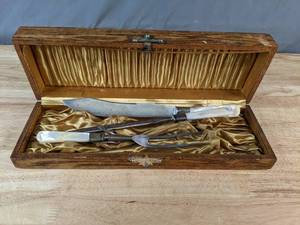 lot 328 image: Vintage Mother of Pearl Handle Sterling Silver 3pc Carving Set - V