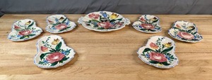 lot 318 image: Vintage Set of (7) Nove Rose Hand Painted Made in Italy PlattersPlates - V