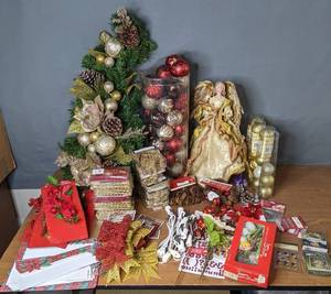 lot 392 image: Assorted Glittery Ornaments, Bows, Stationery, Lights, and more - V