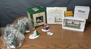 lot 358 image: Department 56 Christmas Decorations - V