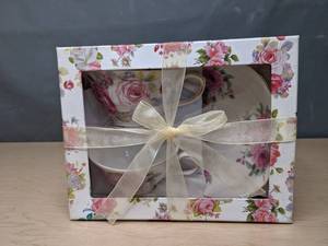 lot 414 image: NEW Graces Teaware Giftbox (2 Cups, 2 Saucers) - V