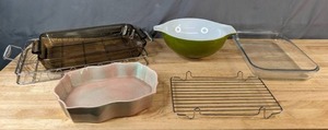 lot 369 image: Assorted Kitchen Items Pyrex Bowl, Glass Baking Pans, Wire Storage Basket, Large Artistic Ceramic Dish - V