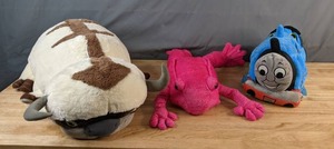 lot 461 image: Plush Collection Nickleodeon Universe The Last Airbender Plush Avatar Appa, Animal Alley Frog, & Thomas the Tank - V