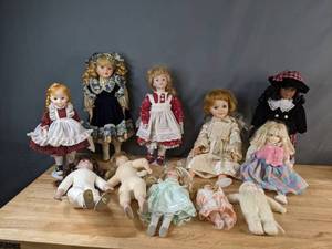 lot 445 image: Wonderful Vintage Porcelain Doll Collection - V