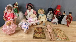 lot 449 image: Wonderful Vintage Doll Collection & Antique Dolly in Country & Dolly in Town Books  - V
