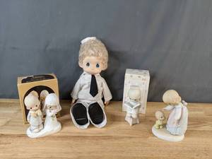 lot 442 image: Collection of (4) Table Figurines Bride & Groom, Reading Angel, Boy and More - V