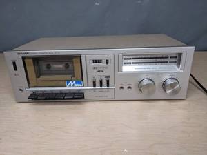 lot 519 image: Vintage Sharp Stereo Cassette Deck RT-10 - V