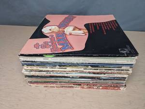 lot 491 image: Collection of Approximately 33 Vinyl Records Mae West, Dean Martin, Cat Stevens, Quincy Jones and More - V