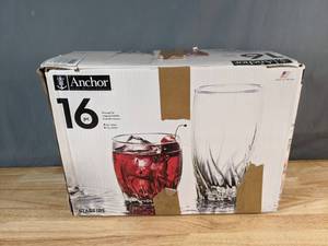 lot 532 image: Anchor Hocking 16-Piece Starfire Beverage Set, Clear - V