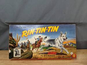 lot 533 image: Vintage The Adventures of Rin-Tin-Tin Game (1955) - V