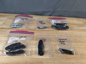 lot 554 image: Assortment of (11) Pocket Knives - V