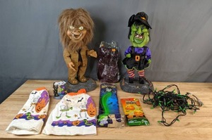 lot 622 image: Halloween Decor Collection Witch, Werewolf, Towels, Lights and More - V