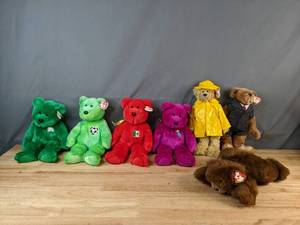 lot 564 image: Vintage Collection of (7) Large TY Beanie Baby Bears - V