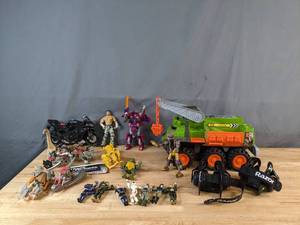 lot 603 image: Vintage Collection of Action Figures Transformers, Nina Turtles, Dinosaurs and More - V