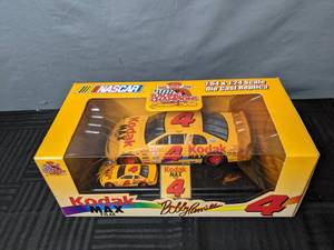 lot 728 image: Vintage New NASCAR Racing Champions Sponsor Series Kodak Max 4 Bobby Hamilton Die Cast Replica - W