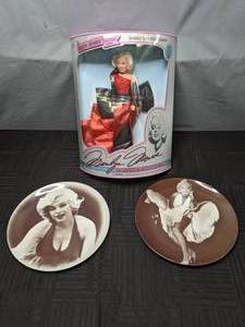 lot 716 image: Vintage Collection of Marilyn Monroe Collectors (2) M & G Originals Decorative Plates and American Beauty Classic Doll - W