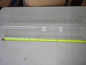 lot 829 image: Metal Wall Dcor and Clear Display Shelf - V