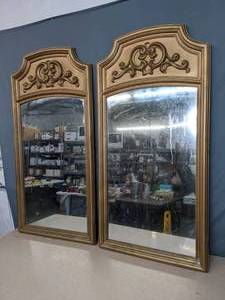 lot 838 image: Stunning Set of 2 Matching Decorative Mirrors - V