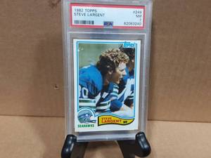 1982 Topps Steve Largent PSA NM 7