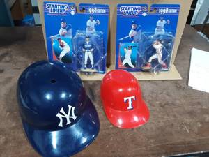 2-Starting Line Up Figures & 2-Souvenir Helmets
