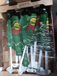 10-MN Wild Car Window Flags