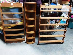 3-Oak Display Shelves 24x36