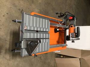 RIDGID 9 Amp Corded 7 in. Wet Tile Saw with Stand R4031S in working Order