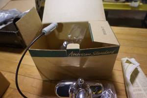 lot 20 image: American Standard Model 2175-502 Colony Soft Single Control Lavatory Faucet