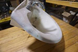 lot 37 image: Ceramic Lavatory Sink With Faucet