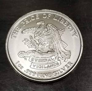 1 TROY OZ .999 FINE SILVER DONT TREAD ON ME ROUND