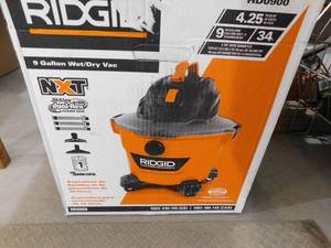lot 34 image: RIDGID 9 Gal. 4.25-Peak HP NXT WetDry Shop Vacuum with Filter, Hose and Accessories