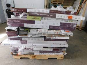 lot 133 image: WHOLESALE PALLET LOT OF FLOORING ITEMS