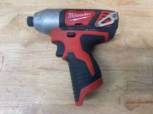 lot 34 image: MILWAUKEE M12 12-Volt Lithium-Ion Cordless 14 in. Hex Impact (Tool-Only)
