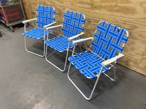 lot 52 image: Lot of 3 Steel Folding Lawn Chairs (Blue)
