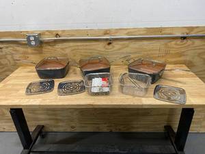 lot 124 image: GOTHAM STEEL Lot of 3- Deep Square Pans (9.5 Deep)