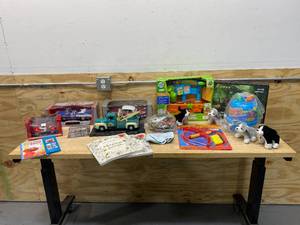 lot 135 image: Various Kids Toys