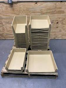 lot 173 image: Pallet of Plastic Drawer Inserts