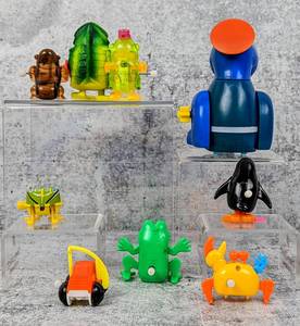 lot 28 image: Wonderful Wind Up Toys