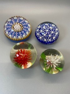lot 43 image: Vintage Murano & Perthshire Glass Paperweights plus 2 others with Floral Designs