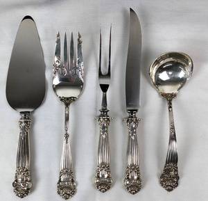 lot 17 image: Heirloom 1898 95-Pc Sterling Silver Towle Georgian Flatware - Serves 12- 10 lbs