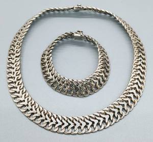 lot 106 image: Wide Sterling Silver Choker and Bracelet Set