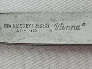 lot 198 image: Vintage Present VIENNA Austria Stainless Flatware - 20 Piece Set