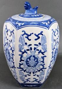 lot 226 image: Ceramic Wash Basin and Porcelain Ginger Jar